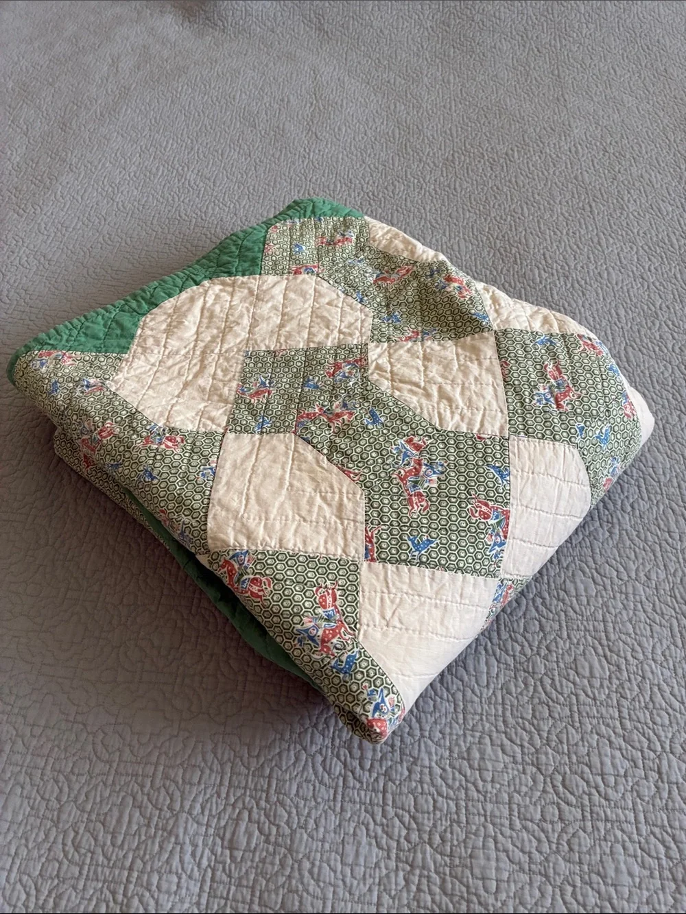 Antique Handmade Green Cream Bowtie Pattern Full Queen Quilt Blanket Bedroom